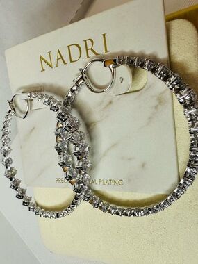 NWT Nadri Sunshower Crystal Hoop Earrings
